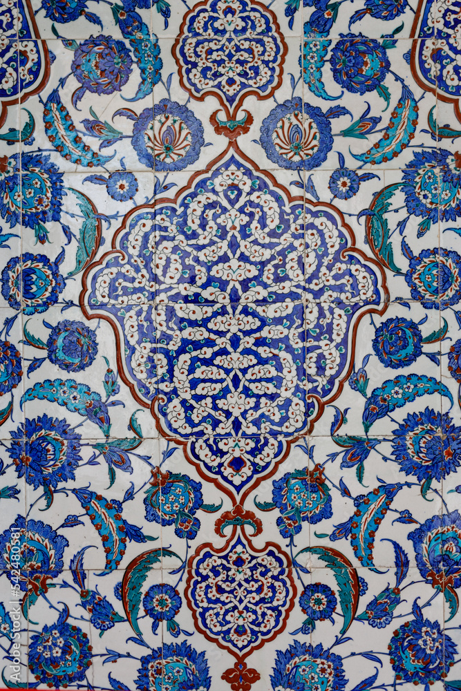 Photograph of medieval era islamic patterns in a Turkish Islamic mosque in Istanbul