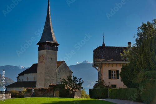 Wunderschönes Spiez am Thuner See in der schweiz photo