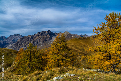 Ai piedi del Monte Oronaye  l   autunno in Valle Maira  nel sud del Piemonte