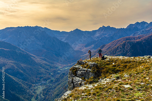 Ai piedi del Monte Oronaye: l’autunno in Valle Maira, nel sud del Piemonte photo