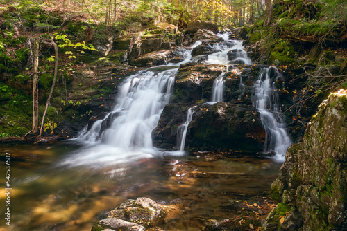 Fototapeta Naklejka Na Ścianę i Meble -  Gordon Fall in White Mountains.Randolph.New Hampshire.USA