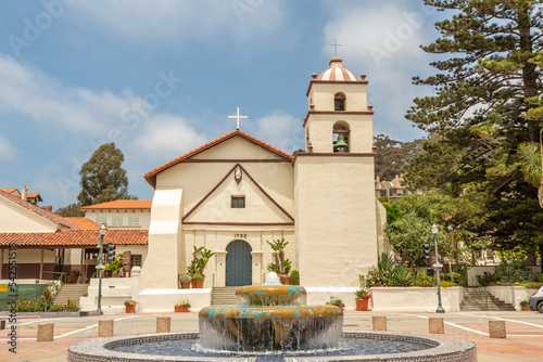 Billede på lærred Mission San Buenaventura, Ventura, California on the Mission Trail
