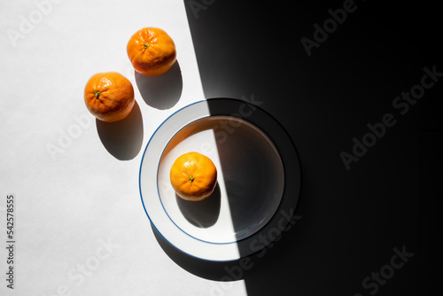 Plate with clementine 