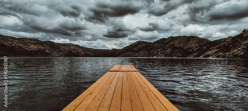 Obraz na płótnie wooden bridge over the lake