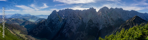 Wandern in Tirol Nähe Walchsee: Die Berge vom  Wilden Kaiser - Natur pur, schroffe 2000er © Frank Lambert