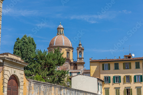 Foto Vue sur la Coupole de la Chiesa di San Frediano in Cestello depuis la Piazza del