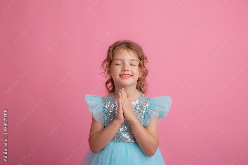 little girl pink background, beautiful princess dress
little girl pink background, beautiful princess dress