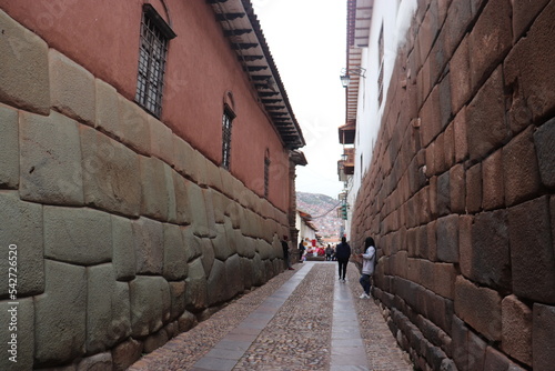 Calle de Cusco Perú, muro de los 12 angulos photo