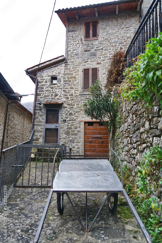 Glimpse of the ancient medieval village of Raggiolo, Tuscany, Italy Glimpse of the ancient medieval village of Raggiolo, Tuscany, Italy