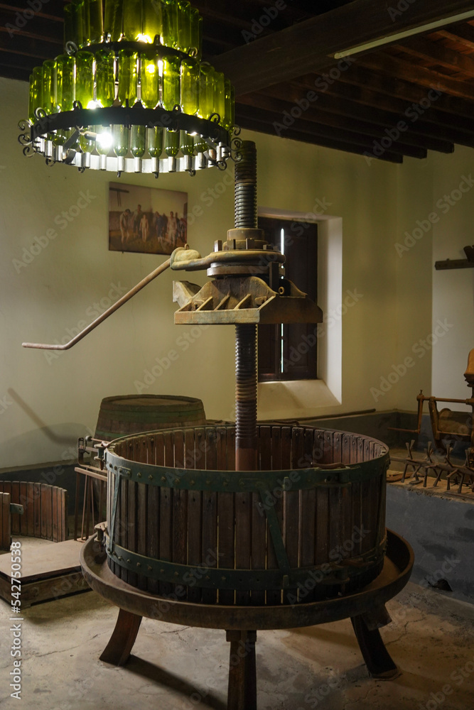 Fotografie Wine press in Lanzarote winery