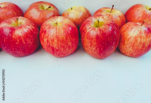 Apples fruit fresh red apple ripe juicyapples in a row food malus domestica, seb, apel, apfel, Manzana, La Pomme, tafaha, yabloko, ringo no mi, la mela, ping guo,  sweet fresh closeup image photo  photo