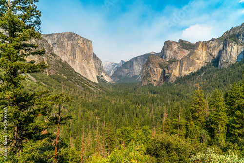 Fototapeta Naklejka Na Ścianę i Meble -  Tunnel View, Yosemite National Park, California, USA