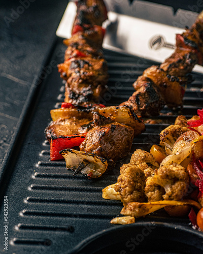 detalle de pinchos de carnero photo