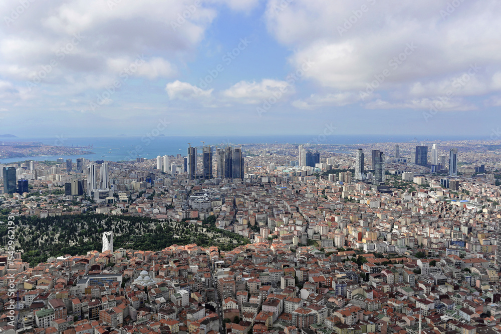 Ausblick vom Istanbul Sapphire mit Finanzviertel Levent, Besiktas, europäischer Teil von Istanbul, Türkei