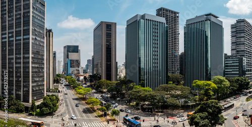 Vista aérea do cruzamento das avenidas Faria Lima e Rebouças, na Vila Olimpia, São Paulo. photo
