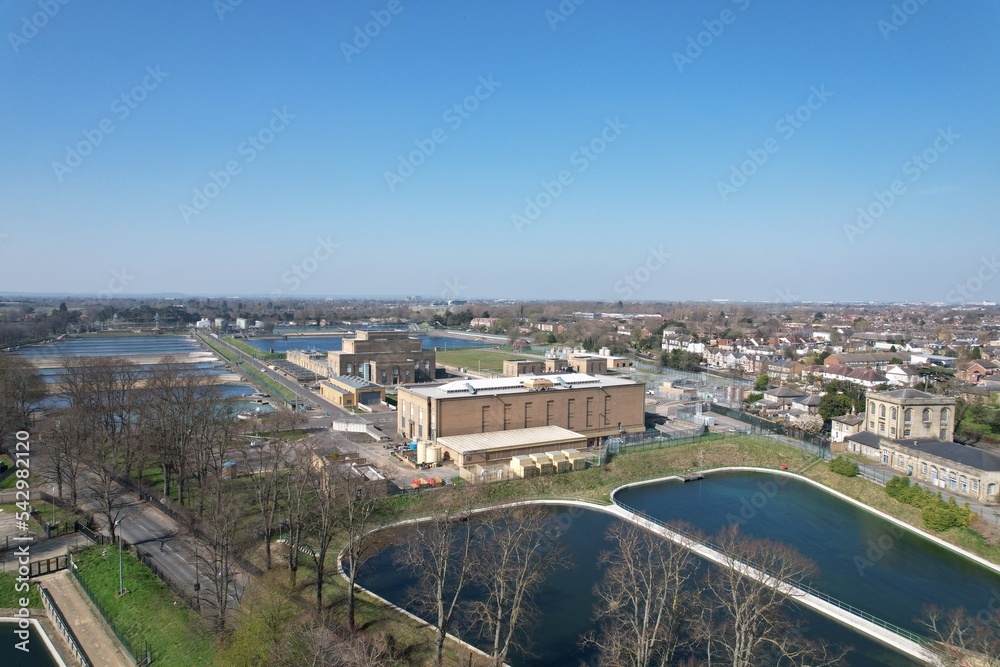 Obraz premium Thames Water Hampton Water Treatment Works drone view