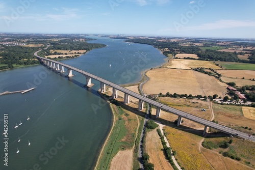 фотографія Orwell road bridge A14 highway Suffolk UK , drone aerial view