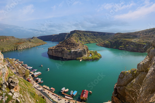Fototapeta Naklejka Na Ścianę i Meble -  Rumkale and the Euphrates river in the first spring season