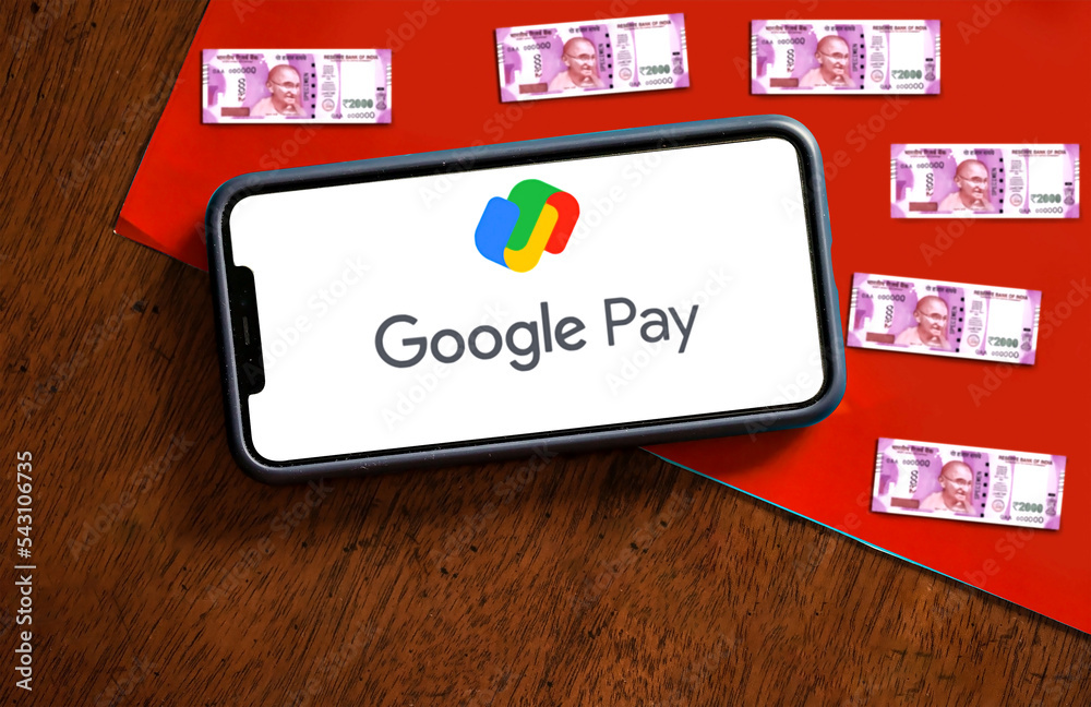 MADURAI, INDIA, 03TH NOVEMBER 2022: Indian currency two thousand rupee ...