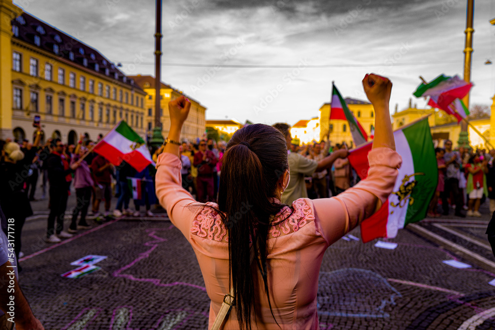 Ταπετσαρία Protest gegen die Unterdrückung im Iran