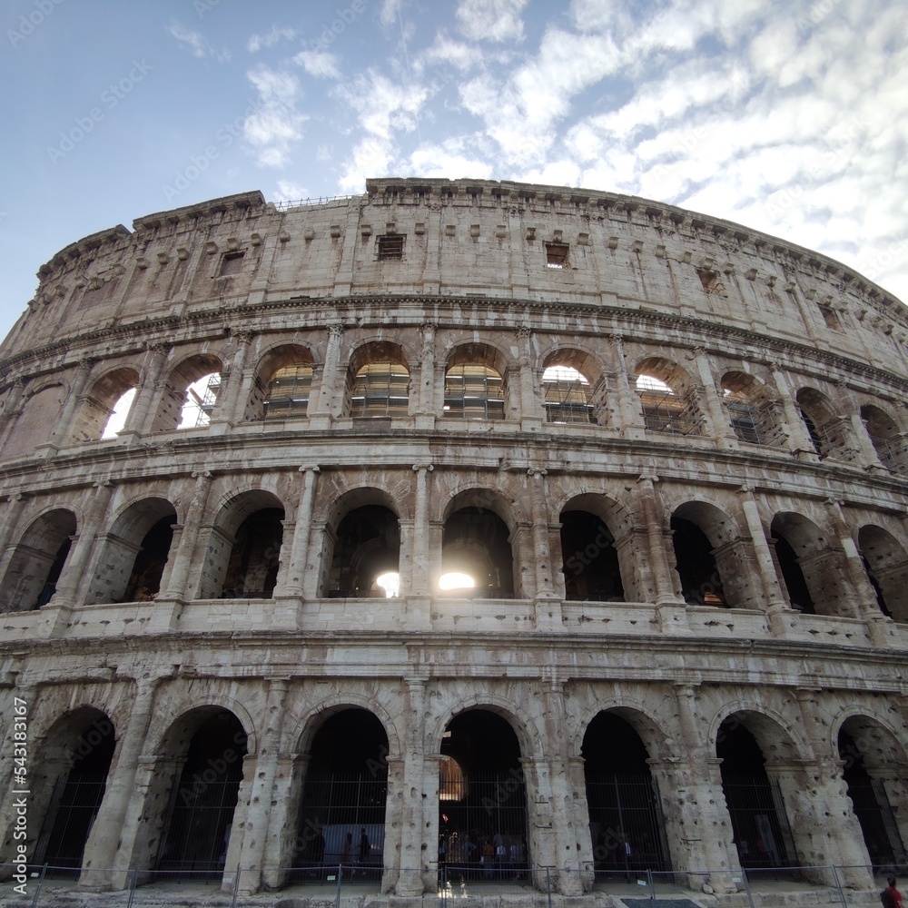 colosseum
rome
hollidays
romanimperium