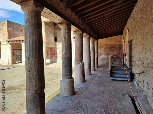 Pompei - Portico delle Terme Stabiane photo