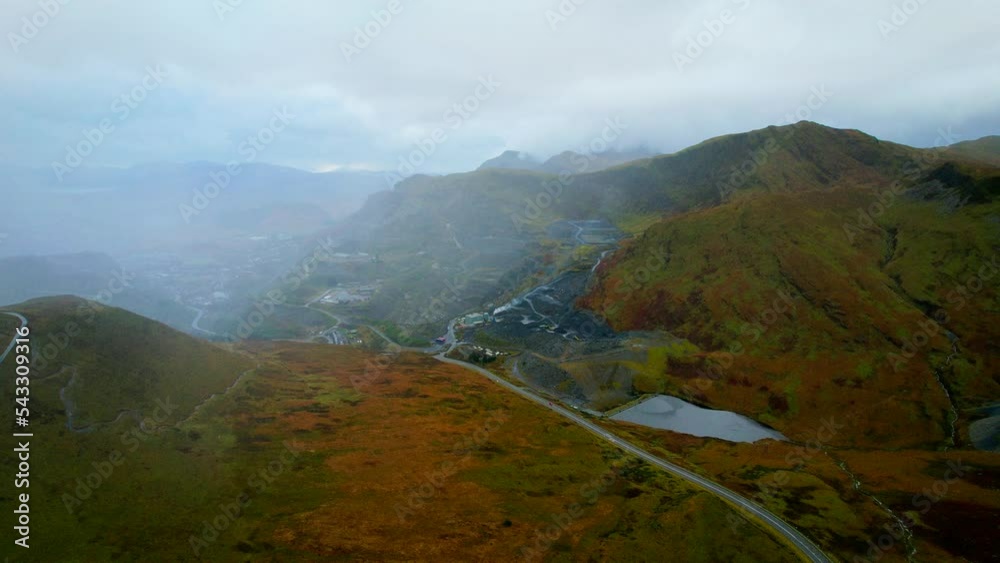 Vidéo Stock Aerial views above Blaenau Ffestiniog, North Wales Adobe