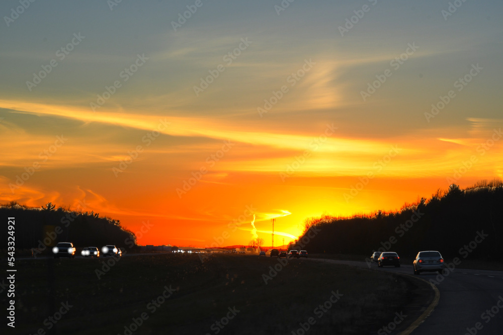 Obraz premium Highway trafic at sunset
