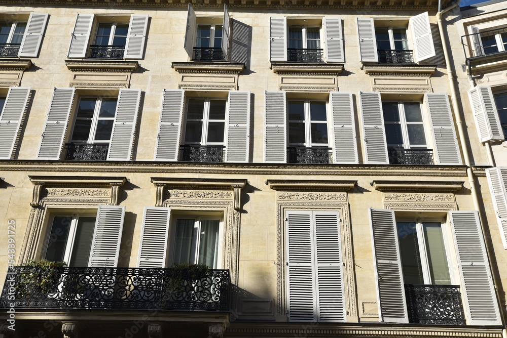 Obraz premium Immeuble parisien