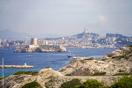 Vue de Marseille depuis les îles du Frioul photo