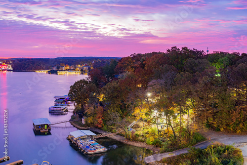 Obraz na płótnie Sunrise high angle view of the beautiful Lake Ozark w salonie