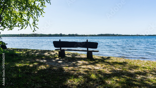 schönes Landschaftsmotiv am Ostufer des Plauer Sees bei Zieslow photo