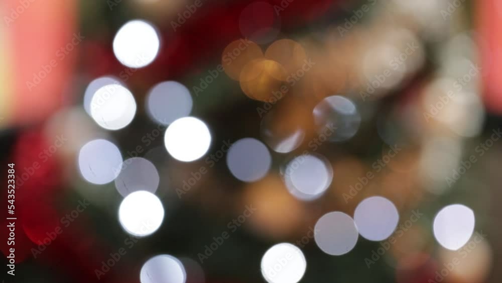 guirlandes, illuminations de sapin de Noël en arrière plan (bokeh) , vitesse lente