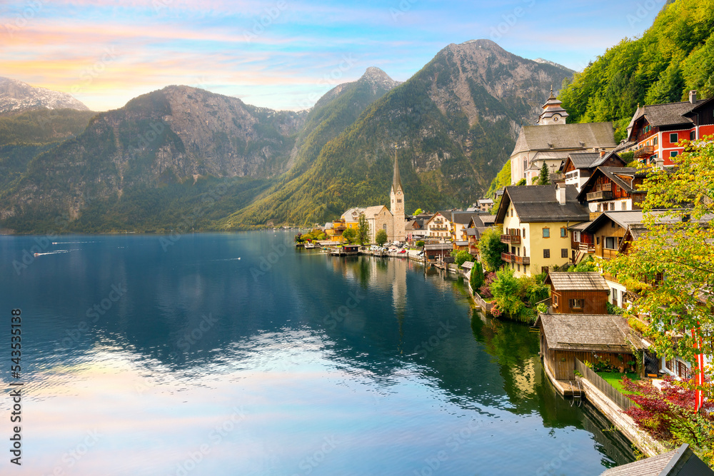 Naklejka premium The Tyrolian village of Hallstatt, Austria, a village on Lake Hallstatt's western shore in Austria's mountainous Salzkammergut region. 