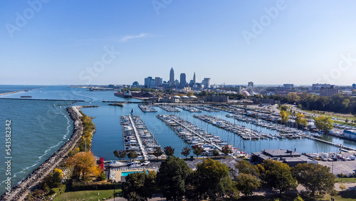 Fényképezés Panorama of lakefront harbor with city skyline in background - Autumn