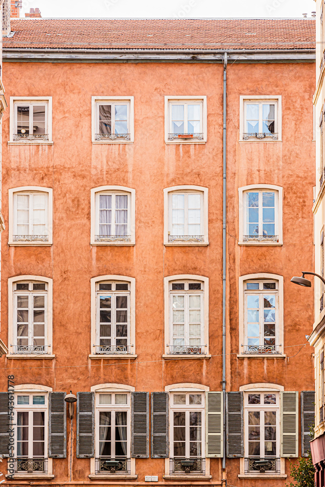 Fototapeta premium Bâtiment et façade de la ville de Lyon