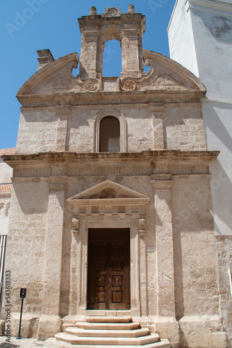 Iglesia de San Giuseppe en Monopoli, Italia. Junto a la iglesia de Santa Maria Amalfitana, estaba la iglesia de San Giuseppe, de la que hoy solo se pueden ver algunas secciones, como es esta fachada.