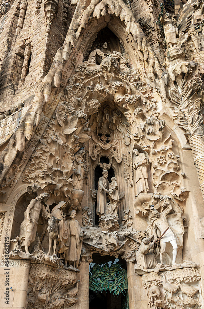 Detail der Geburtsfassade der Sagrada Familia, Sühnekirche der heiligen Familie, von Antoni Gaudí, Barcelona, Katalonien, Spanien,
