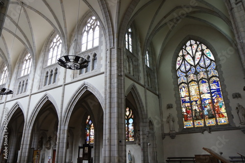 L'église Saint Mathieu, intérieur de l'église, ville de Quimper, département du Finistère, Bretagne, France photo