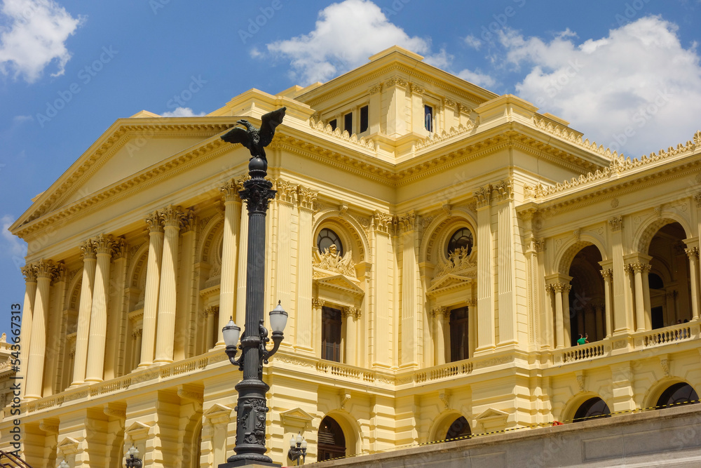 Obraz premium Sao Paulo, Brazil: facade of historic palace of Ipiranga Museum at Independence Park
