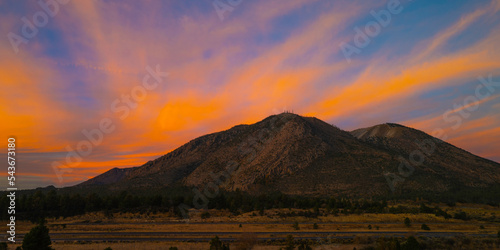 Tableau sur toile Sunrise over Eden Mountain Lookout Tower in Flagstaff, Arizona, USA, dramatic tw