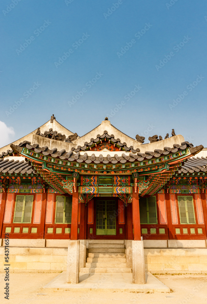 Naklejka premium Colorful exterior of a pavilion in the park of Changdeokgung palace in Seoul, South Korea, Asia
