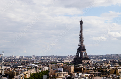 View of the Eiffel Tower from the Arc de Triomphe © Rodrigo
