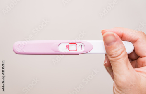 妊娠検査薬 が 陰性 で がっかり する　【 不妊治療 の イメージ 】