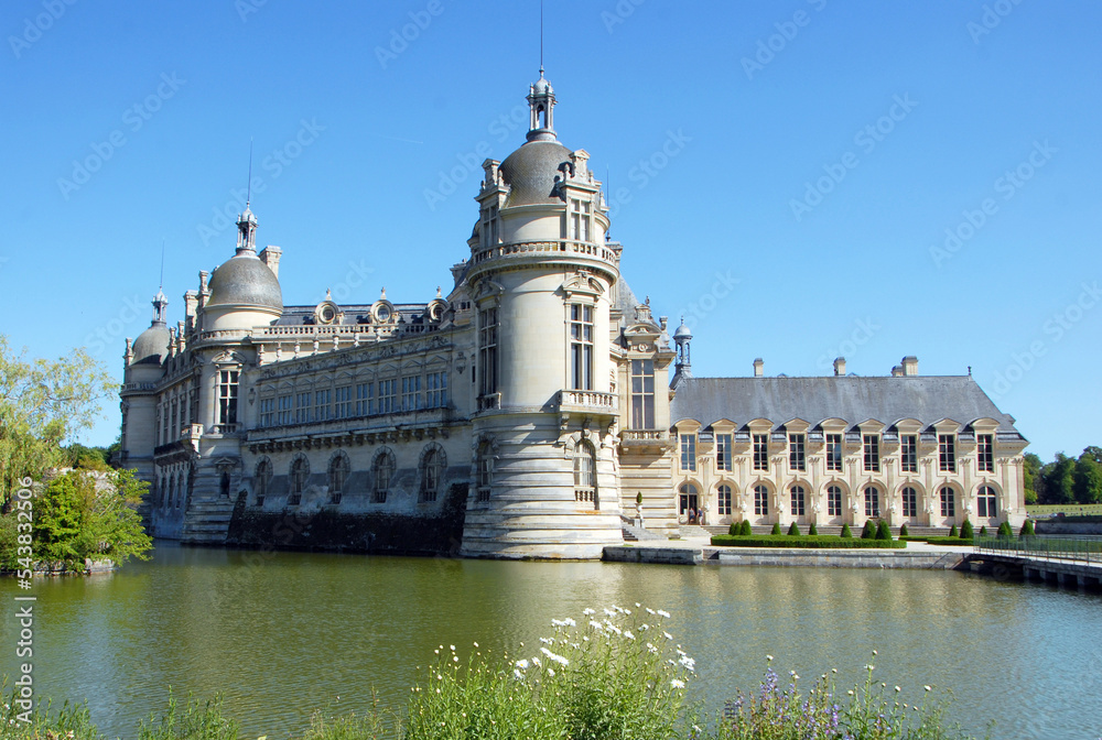 Le Ch teau De Chantilly Il Remonte Au D but Du XIIIe Si cle Plusieurs le-ch-teau-de-chantilly-il-remonte-au-d-but-du-xiiie-si-cle-plusieurs