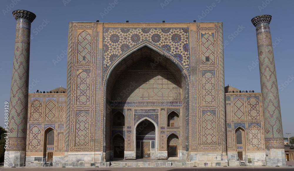 Madrasa Ulugh Beg Registan Samarcanda Uzbekistan