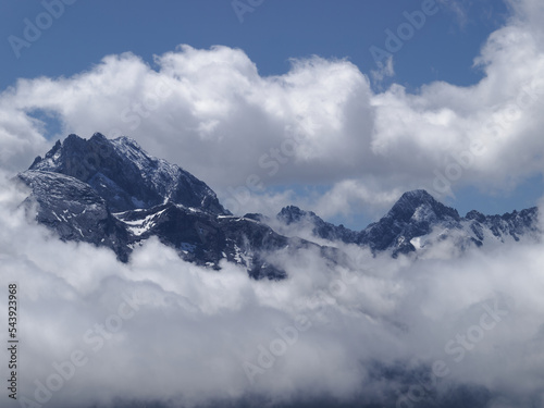 View of the Wetterstein Mountains in Bavaria, Garmisch-Partenkirchen. © HSonnenhol