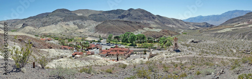Canvastavla Scotty's Castle , Death Valley - A panoramic view of Scotty's Castle in Death Va