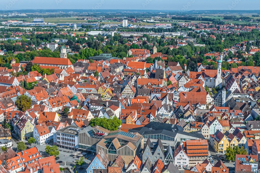 Memmingens City rund um den Schrannenplatz im Luftbild