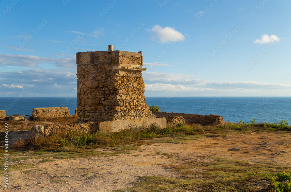 Cabo Mondego ruins